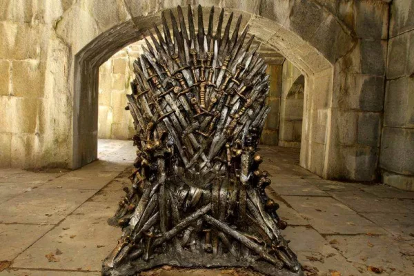 Hidden Game Of Thrones Iron Throne Found In Nyc