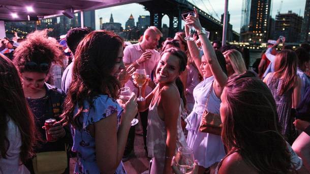 Saturday Midnight Nyc Yacht Booze Cruise