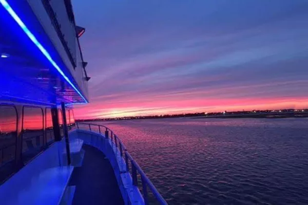 Nyc Yacht Party Cruises (every Fri, Sat, Sun)