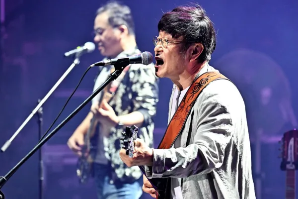 Kim Changwan Band and TOUCHED